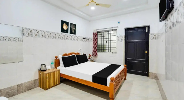 Vishnu Mahal by OYO Rooms