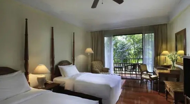 Номер Luxury Sofitel Angkor Phokeethra Golf & Spa Resort