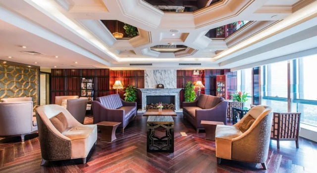 Paramount Gallery Hotel
