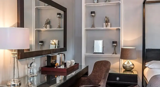 Полулюкс с балконом Gorse Hill Hotel
