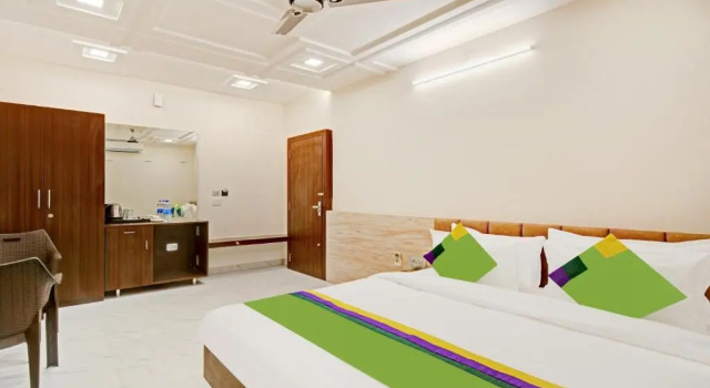 Номер Superior Treebo Paras Raj Near City Palace