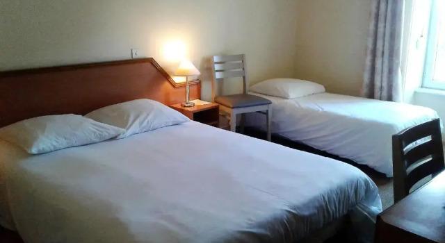 Трёхместный номер Standard с видом на улицу Hotel Restaurant Le Capricorne