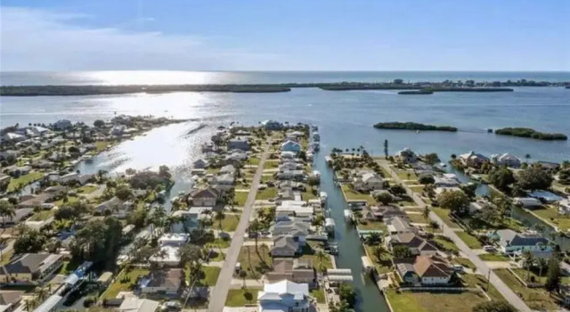 Englewood 3 Bedroom Private Pool+Spa Canal on Lemon Bay Home 3 Home, Buchen Sie Ferienhaus Villen in Englewood, Villa