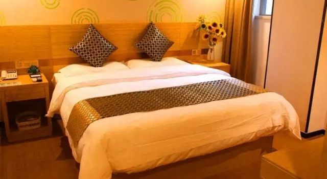 GreenTree Inn Nanjing Provincial People's Hospital, Book Hotel Gu Lou Nanjing