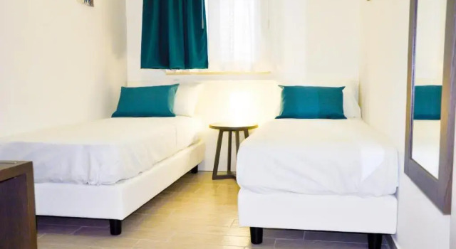 Leone Suite Apartments