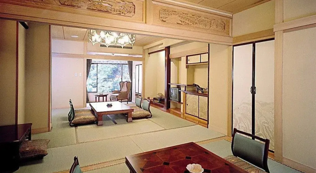 Hananose, Book Hotel  
