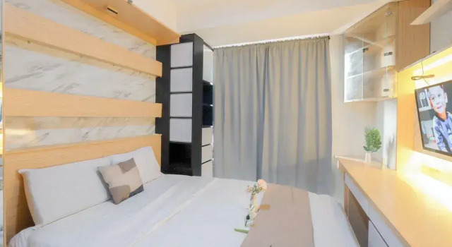 Апартаменты Standard Homey And Comfortable Studio Apartment At Daan Mogot City