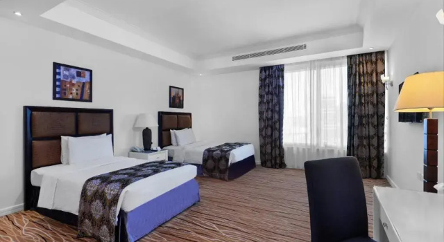 Deluxe Twin room Plaza Inn Hotel