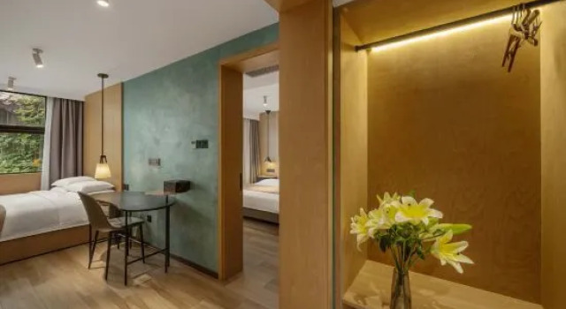 Люкс West Lake Begonia Art Homestay