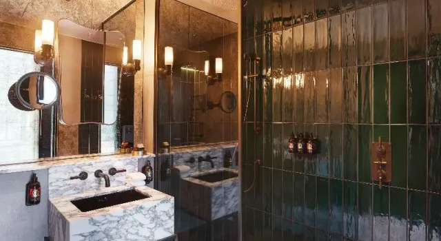Апартаменты Deluxe с 2 комнатами с балконом Chateau Denmark London