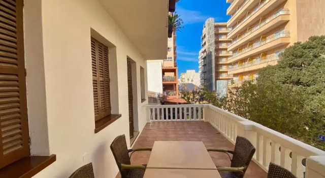 Двухместный номер Deluxe с балконом Hostal Atlanta