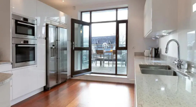 Апартаменты Hampden Apartments - The Charles