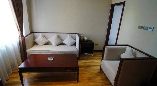 Sunshine Holiday Hotel, Забронировать Отель Лиаоченг Шаньдун