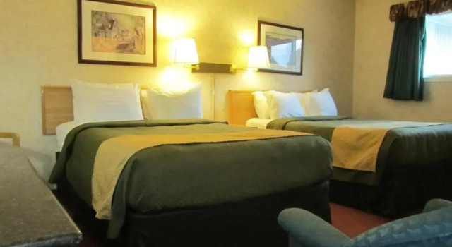 Четырёхместный номер Standard Travelodge by Wyndham Hope