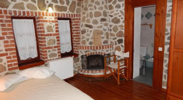 Ξενώνας Αριάδνη - Guesthouse Ariadni, 预订 酒店 Lemos Prespes