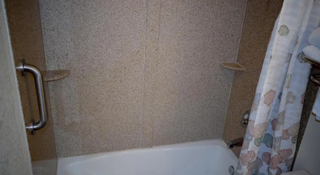 Номер Standard Chandler Inn