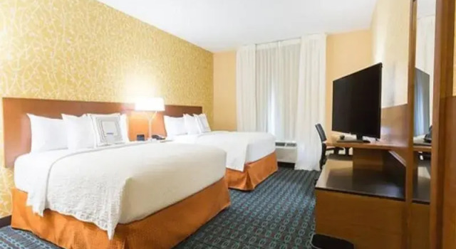 Четырёхместный номер Standard Fairfield Inn & Suites by Marriott Jamestown