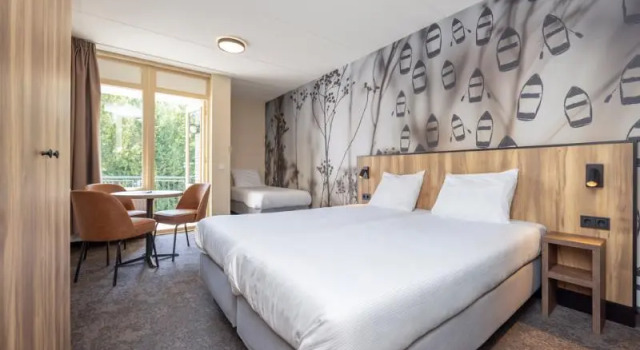 Трёхместный номер Standard с балконом Fletcher Hotel Restaurant De Eese