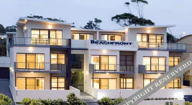 Mollymook Luxury Beachfront Apartment 3