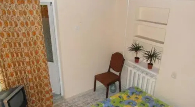 Gostievoi dvorik na Rabochey 20, Забронировать Гостевой дом Отели Архипо-Осиповки с парковкой, Парковка