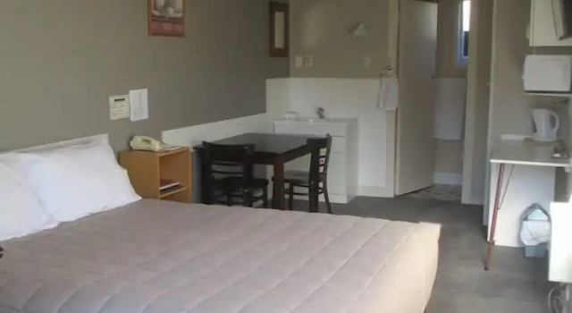 Студия Standard Merivale Court One Bedroom Apartment