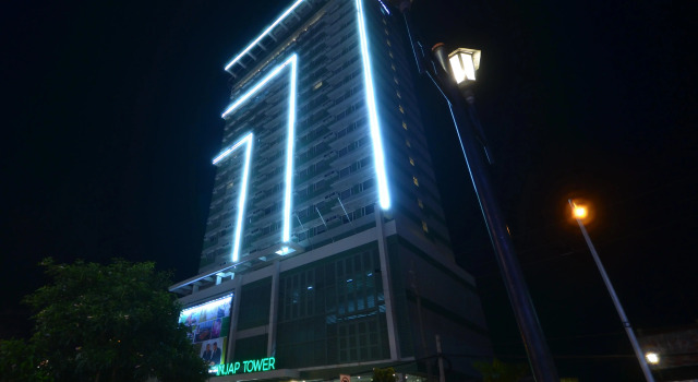 Injap Tower Hotel, Забронировать Отель Илоило Илоило, рядом с Торговый центр SM City Iloilo
