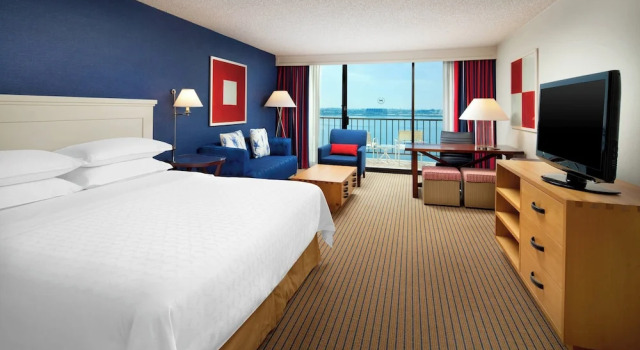 Люкс Bay Tower Executive c 1 комнатой с балконом Sheraton San Diego Resort