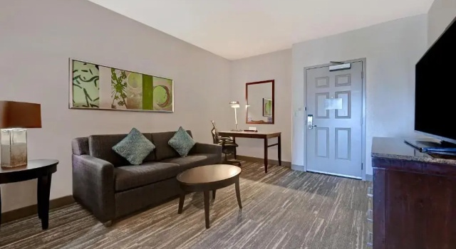 Двухместный полулюкс Hilton Garden Inn San Bernardino