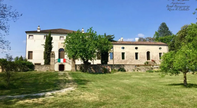 Borgo Buzzaccarini Rocca Di Castello