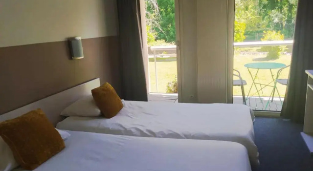 Двухместный номер Standard Hôtel Lile Du Saussay
