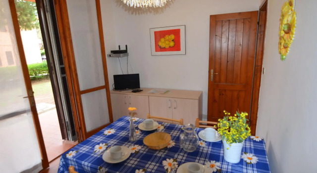 Bungalow outside the campsite on the Adriatic coast a few meters from the sea