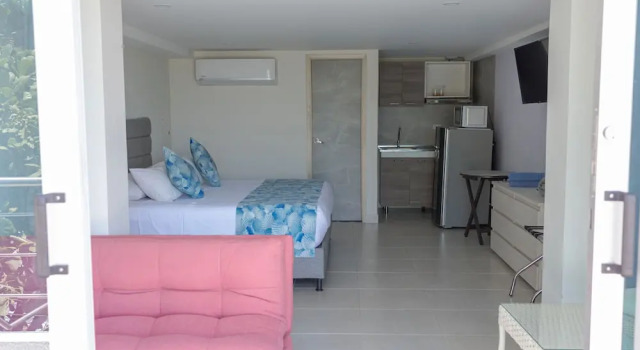 Двухместный номер Luxury Santorini Kima Beach Resort
