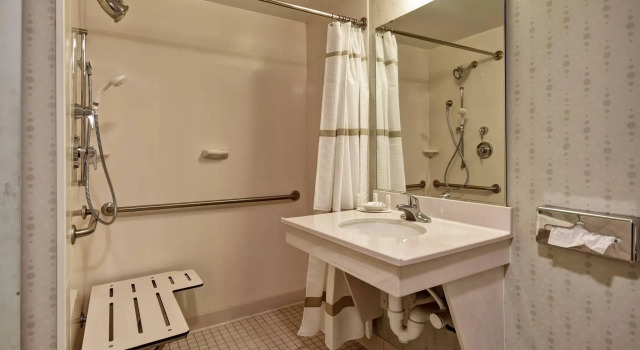 Четырёхместный люкс SpringHill Suites by Marriott Atlanta Buford/Mall of Georgia