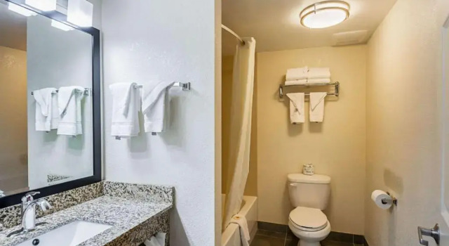 Люкс Quality Inn & Suites Hagerstown