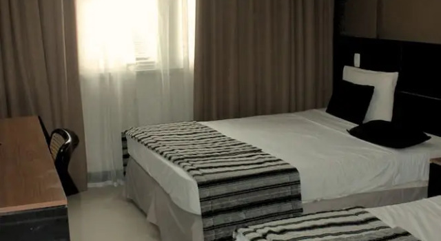 Четырёхместный номер Deluxe Hotel Atlântico Tower