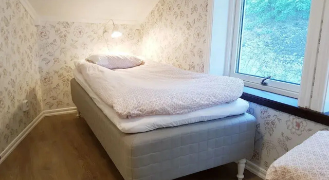 Ellas Bed & Breakfast, Book Hotel  