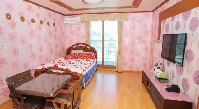 Sun Rising House, Boek Hotel Hotels in Gangwon-Do met parkeren, Parkeren