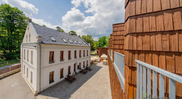 Restaurace a Pension Hřebíkárna, Забронировать Отель Недорогие отели Czech central mountains, недорого