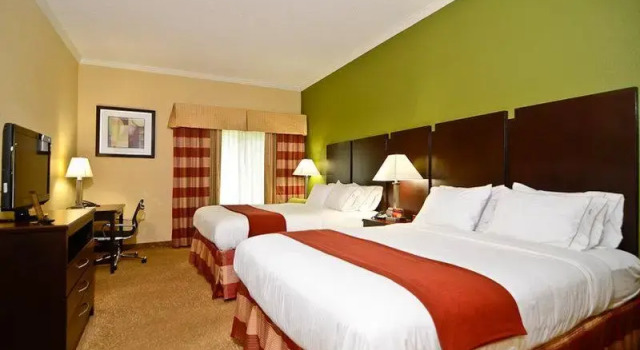 Двухместный номер Standard Holiday Inn Express & Suites Bonifay by IHG