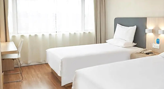 LvDi BianJiel(Zoucheng Railway Station Longshan South Road), Book Hotel Zoucheng Shandong