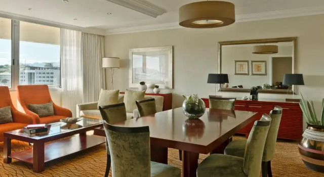 Люкс Avani Presidential Avani Windhoek Hotel & Casino
