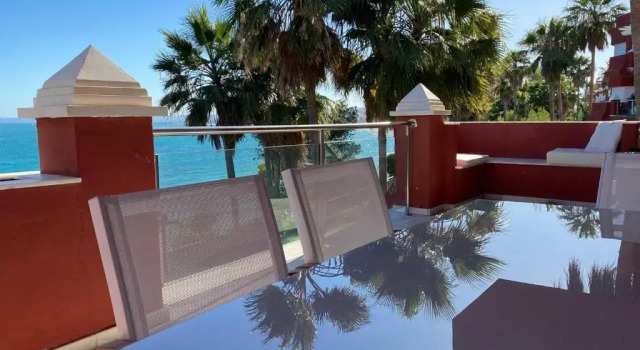 Апартаменты с 2 комнатами Estepona Seaview Apartment SELETUR