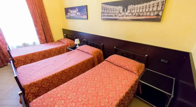 Кровать в общем номере Funny Palace Hostel