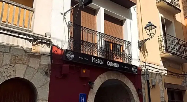 Mesón Kubano B&B, Забронировать Отель Сан-Матео Castellon Province, рядом с Les Presons - Музей средневековой тюрьмы