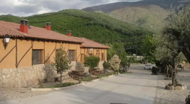 Апартаменты Complejo Rural Los Chozos Valle del Jerte
