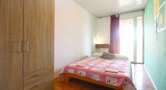 Apartment 1954, Book Lejlighed Valbandon Istrien