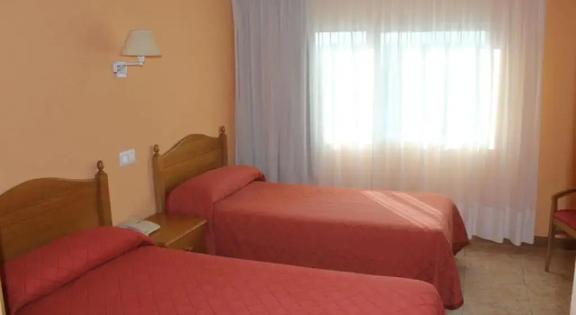 Hostal Sandino, Book Hostel / Vandrerhjem Villodrigo 