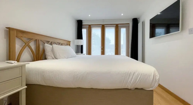 Whitley Old Garage, Rezervați Apartament Hoteluri în Gloucestershire cu parcare, Parcare