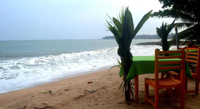 Dilena Beach Inn