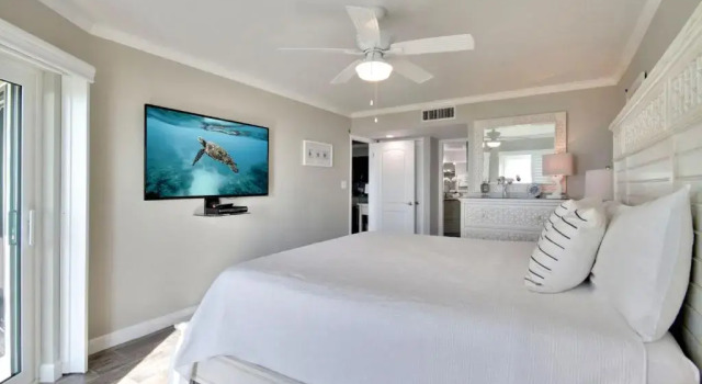 Land's End 10-402 Beach Front - Premier, Забронировать Апартаменты/квартира Отели Сент-Пит-Бич с бассейном, рядом с Splash Island Water Park, Бассейн